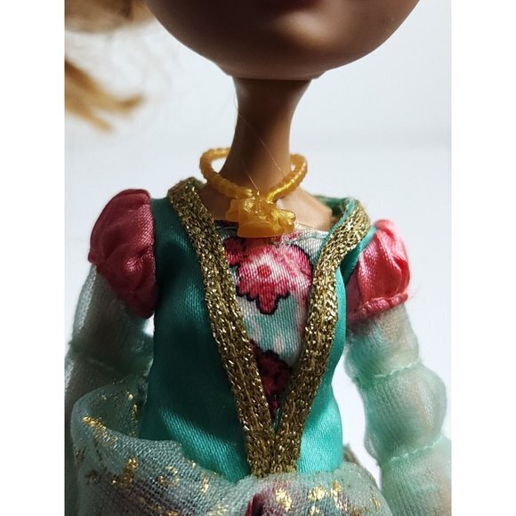 Mattel 2012 Ever After High First 1st Chapter Ashlynn‎ Ella Doll - Picture 9 of 9